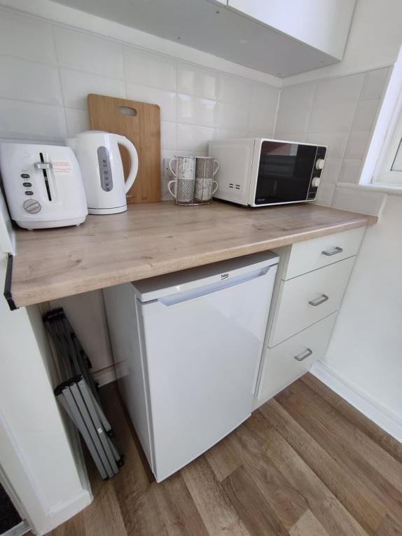 1 Bedroom Apartment With Free Parking Weymouth Eksteriør bilde
